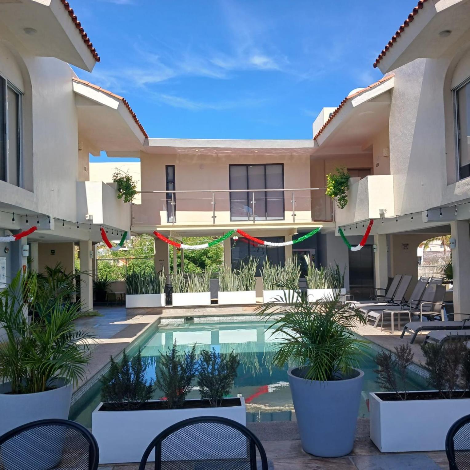 拉斯帕尔马斯套房酒店 San José del Cabo 外观 照片